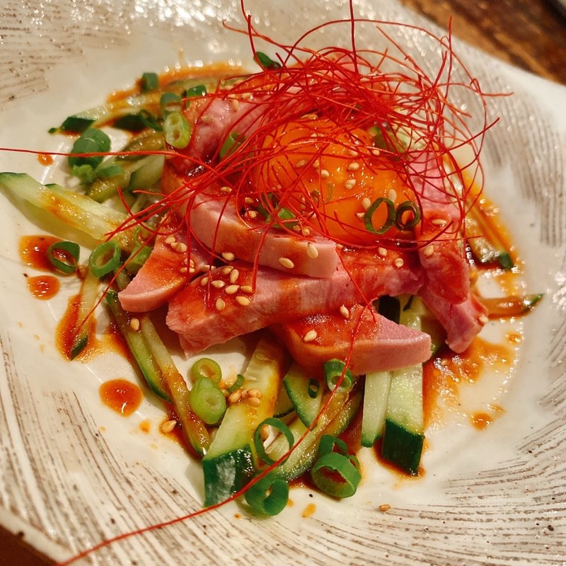 生たんユッケ(萬YOROZU )