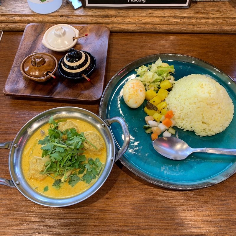日替り(海老鶏団子と具沢山野菜のトムヤムクン風スープカレー(リコ プア （rico pua）)
