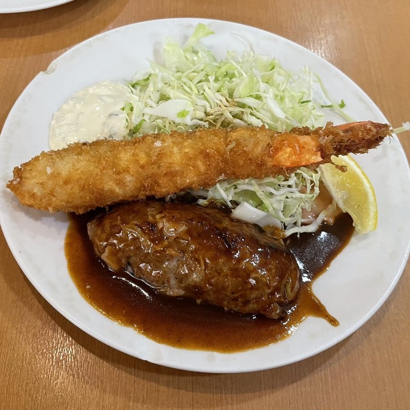 ハンバーグと海老フライ(キッチンまつむら )