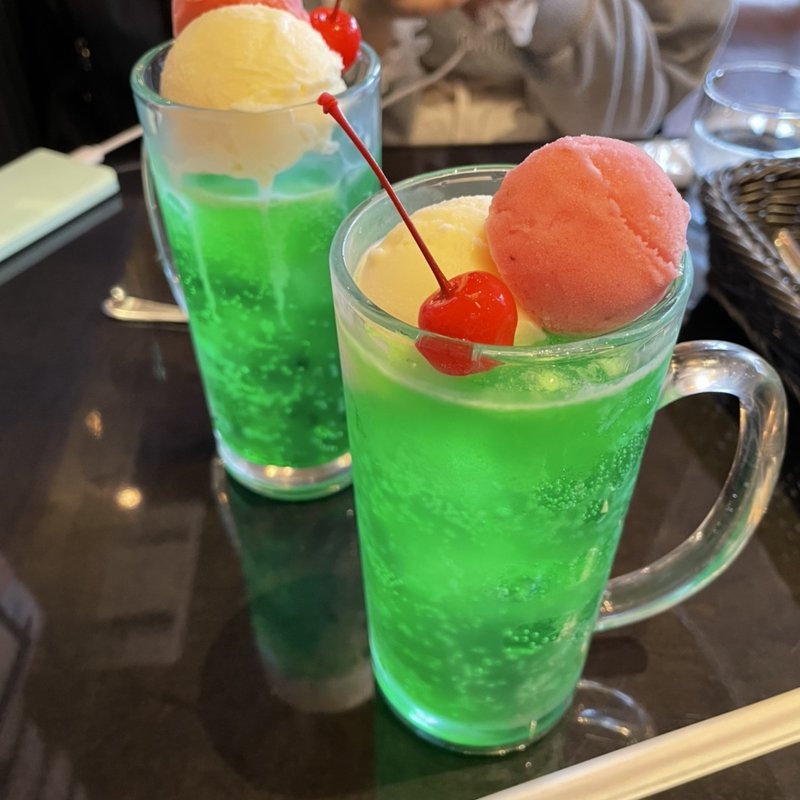 ジャンボクリームソーダ(星乃珈琲店 赤羽ビビオ店)