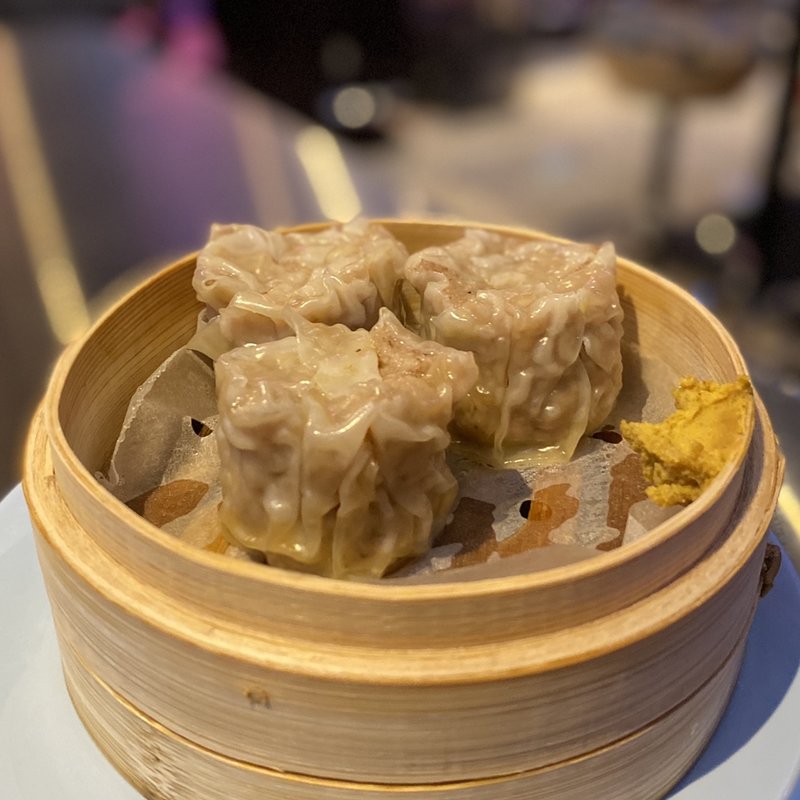 肉汁焼売(カリヤピーポーパーク 右と左)