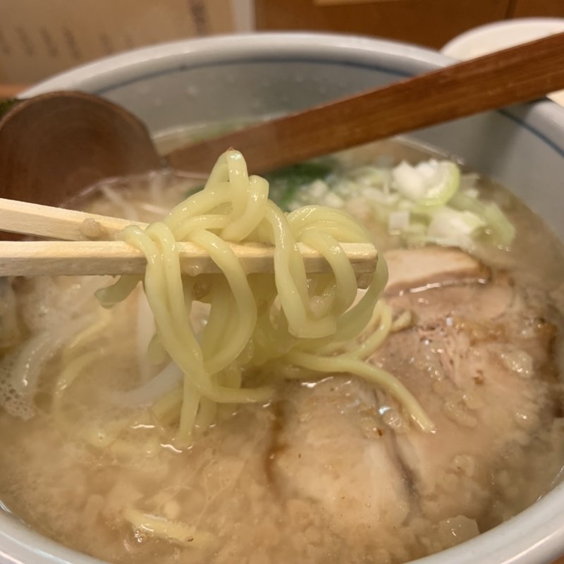 背脂入りラーメン(麺友一誠)