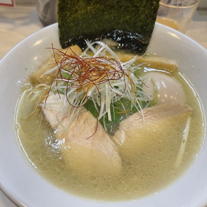 鶏白湯 塩ラーメン(鶏冠 （トサカ）)