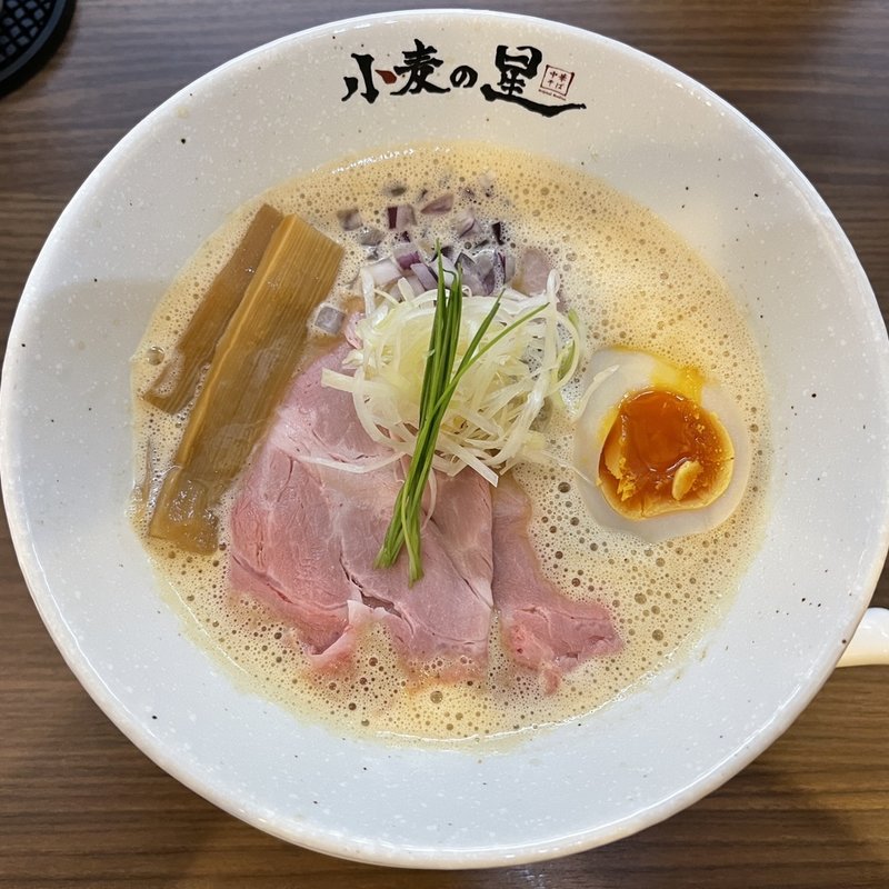 名物　鶏白湯そば(小麦の星)