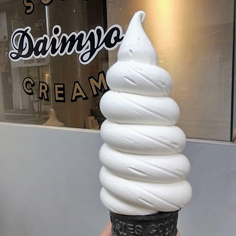 プレミアム生クリームミルク トールサイズ(大名ソフトクリーム 自由が丘店)