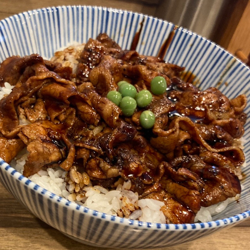 豚丼 大盛(豚や 西神田店)