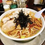 ラーメン(背脂少なめ)