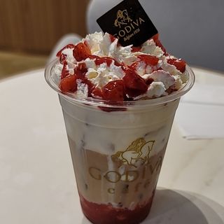 ホワイトチョコベリーアールグレイ(GODIVA café Ginza)