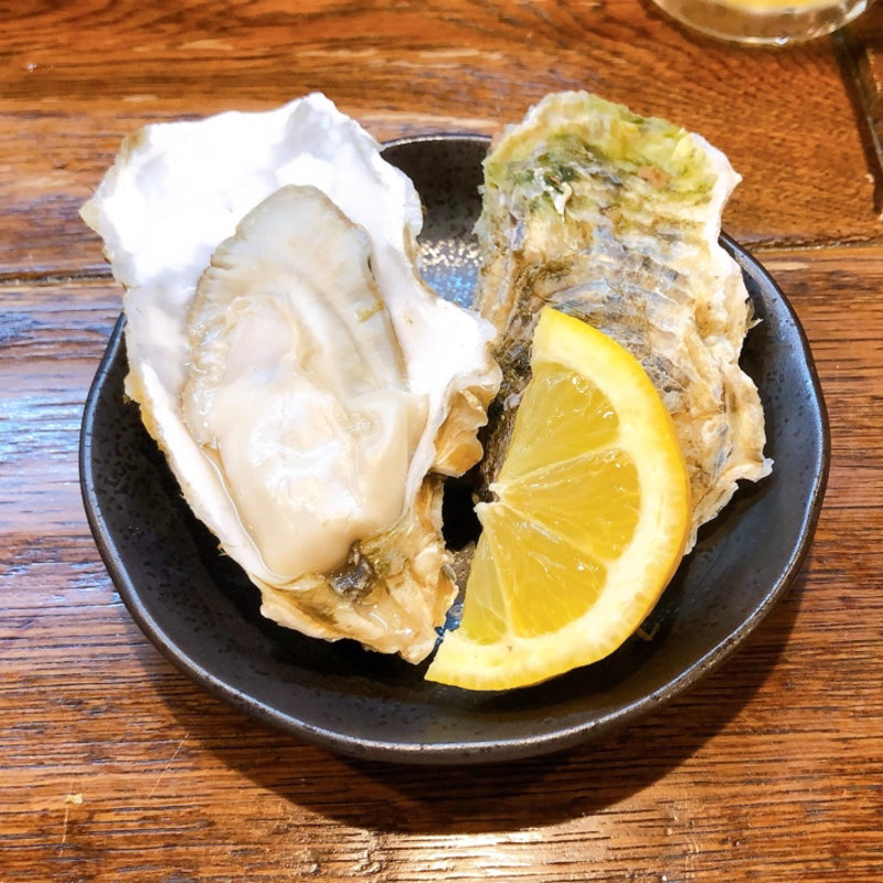 蒸し牡蠣(牡蠣小屋ろっこ)