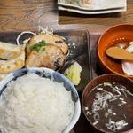 炙りチャーシュー定食(肉汁餃子のダンダダン 調布総本店)