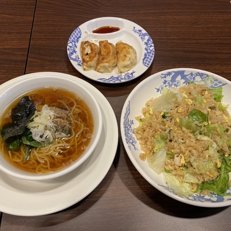 レタスチャーハン　半ラーメンセット(バーミヤン 鴨川店)