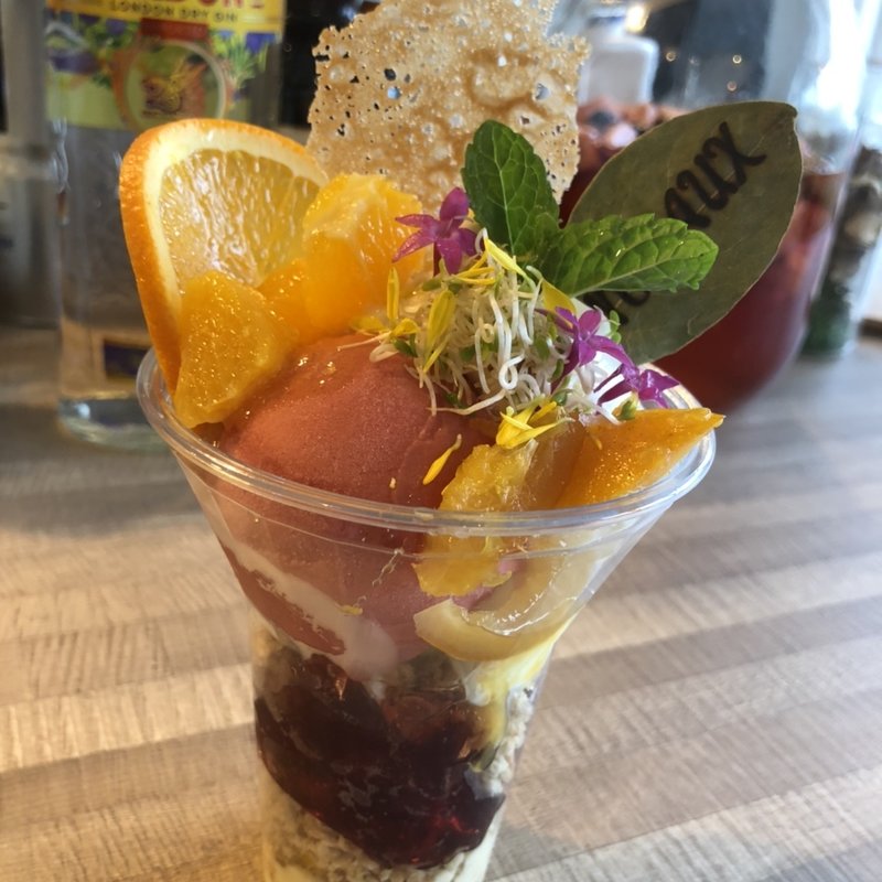 柑橘なパフェM(パフェヤ NOYAUX Fukai 〜ノワイヨ深井〜)