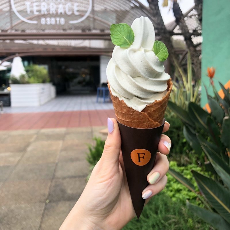 ミントのソフトクリーム(FLAVÉDO ROOFTOP フラベド ルーフトップ)