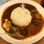 限定カレーときったんカレーのあいがけ