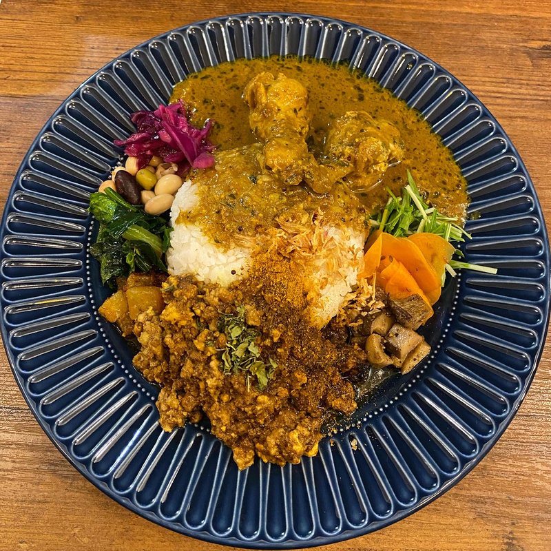 あいがけカレー(担々麺のはこ)