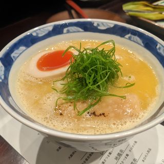 特製濃厚白湯スープの鶏そば(鳥田中)