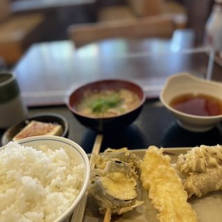 天麩羅定食(ザ・めしや 神戸上沢通店 )
