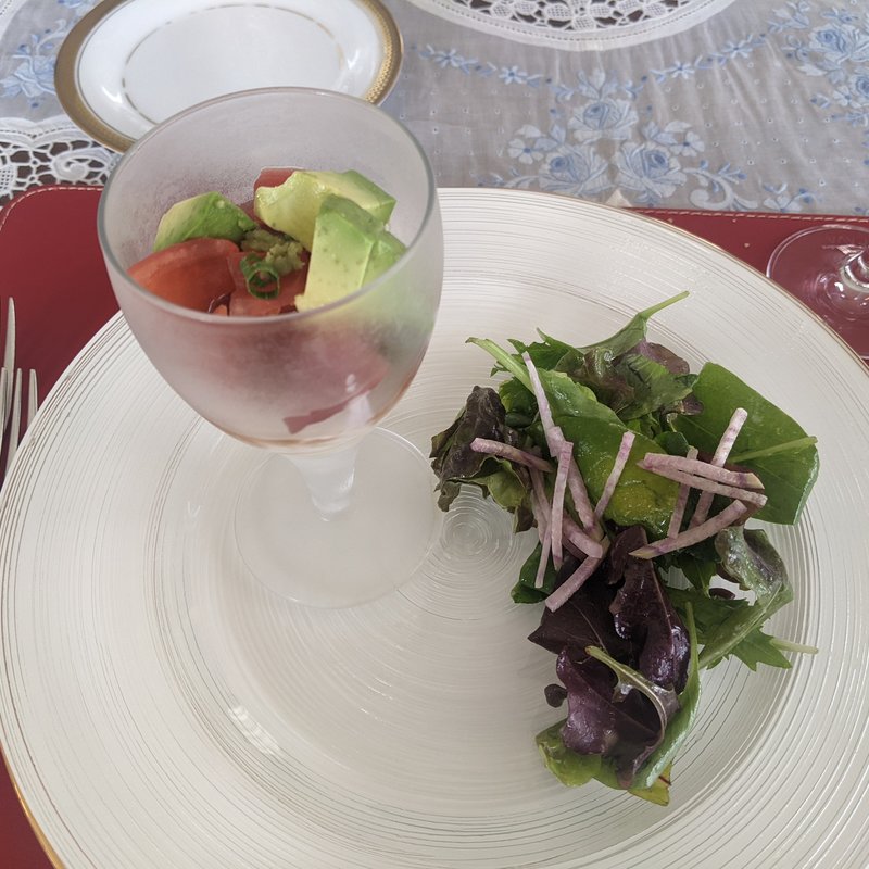 カツオ・新玉葱のカクテル(パパゲーノ)