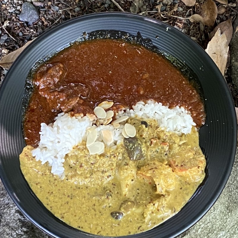 あいがけカレー(デリアンドバルトレネ )