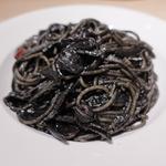 イカスミのスパゲティ
