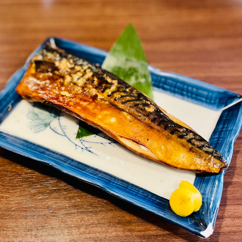 燻製サバ(瓦焼き ひとたらし)