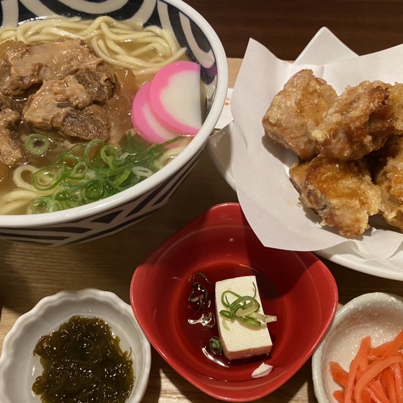 沖縄そば(由ら花)