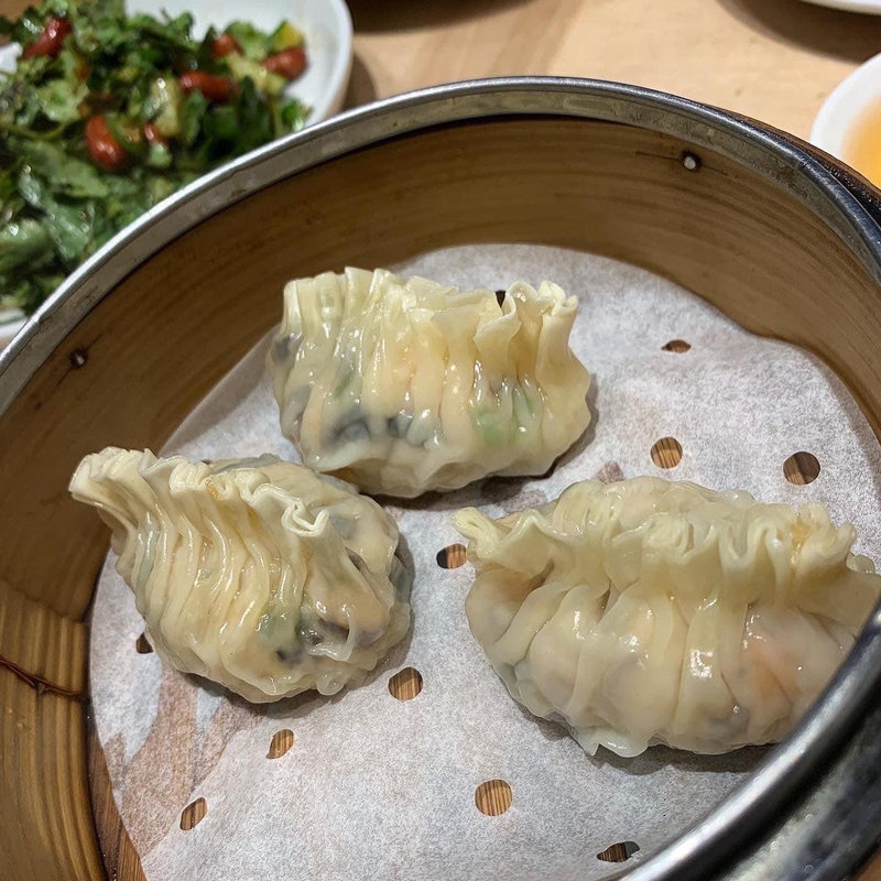 フカヒレ蒸し餃子(宝味八萬)