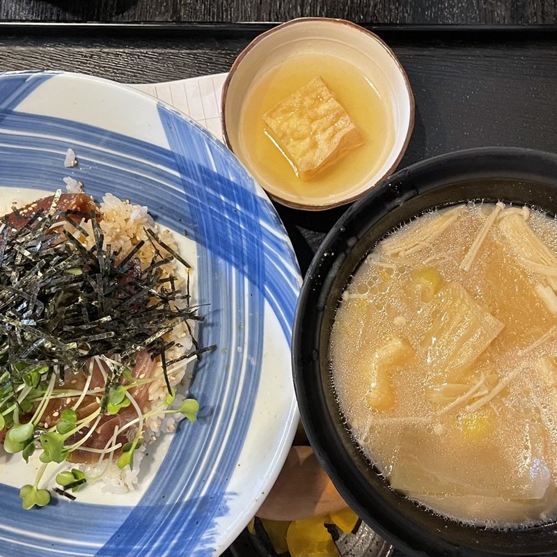 海鮮丼(漁師酒屋 歩々 )