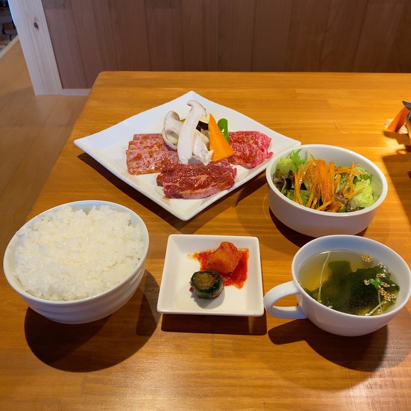 スペシャルランチ(焼肉 a.n.b.)