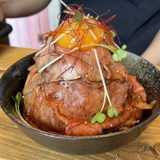 ローストビーフ丼(アンジェロ )