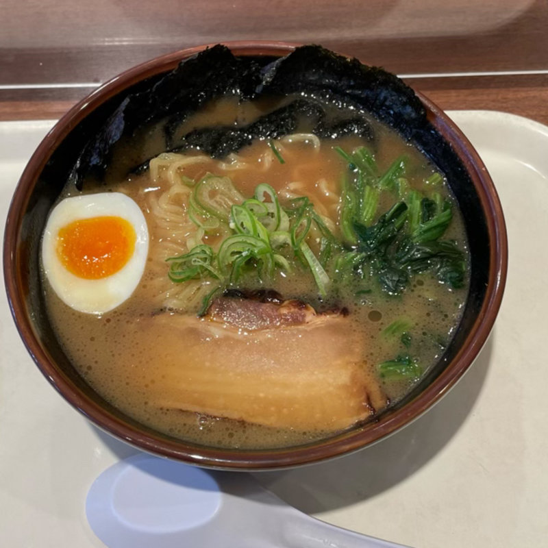 横浜家系　豚骨醤油ラーメン(ピッコリーオリンピック　オリーブ東戸塚店)