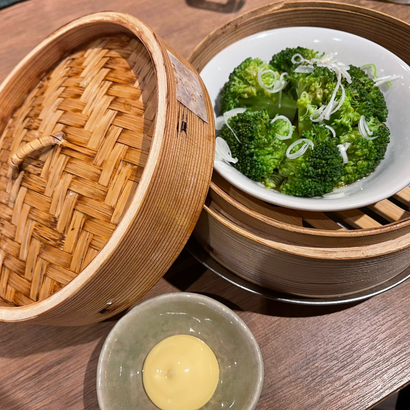 蒸しブロッコリー(町中華 ちゃうちゃう)