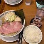 黒特製わんたん麺(支那そば 大和 稲荷町本店)