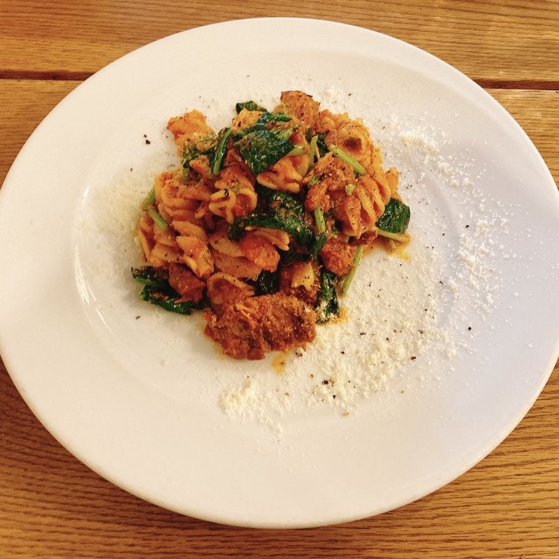 三元豚とホウレン草のトマトソース・生ショートパスタ(シレーナ （Sirena）)