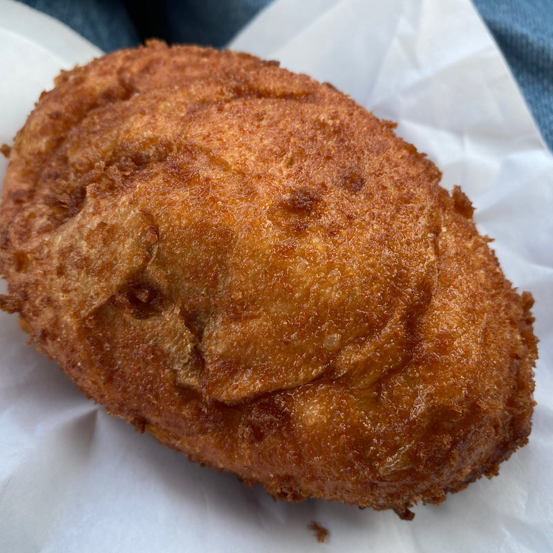 自家製カレーパン(リヨンスイーツ)