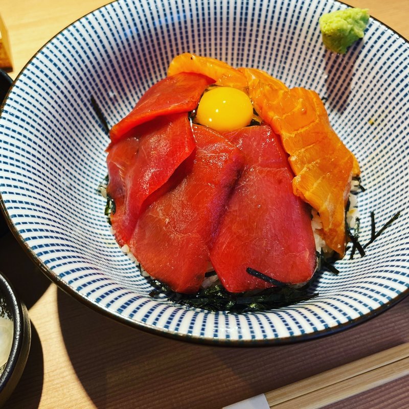 ハーフ＆ハーフ丼(鮨 仙酢 本店)