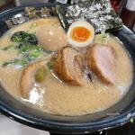 豚骨醤油ラーメン(無敵家)