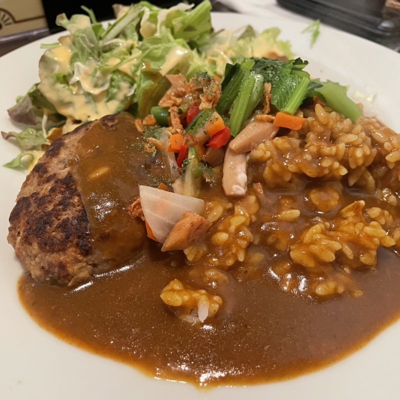 野菜のせハンバーグカレープレート(POP)