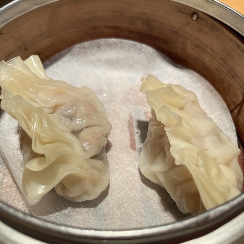 フカヒレ餃子(神楽坂 龍公亭 （カグラザカ リュウコウテイ）)