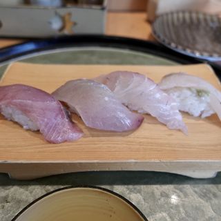 地魚食べくらべ(地魚回転寿司 丸藤)