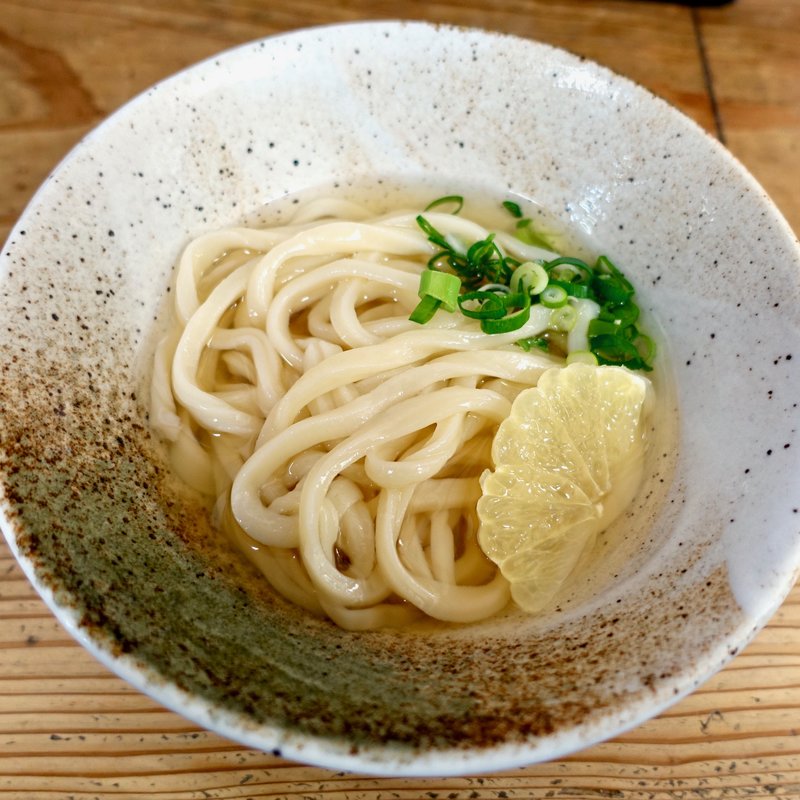 ひやかけ　小(手打ちうどん ぶれーど・う )