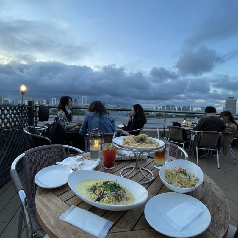 ほうれん草とエリンギ小柱のバター醤油ペペロンチーノ(TO THE HERBS アクアシティお台場店)