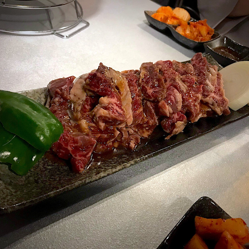 牛ハラミ(炭火焼肉 おんず)