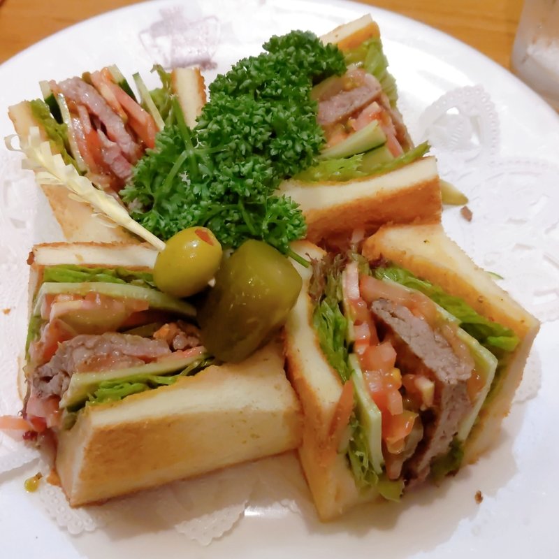 ステーキサンド(ランチョン )