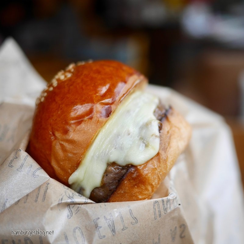 和牛スライダーチーズバーガー(ハイミール)