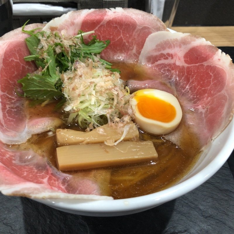 鰹出汁醤油らーめん　スペシャル(醤油らーめん ピース 本町店)