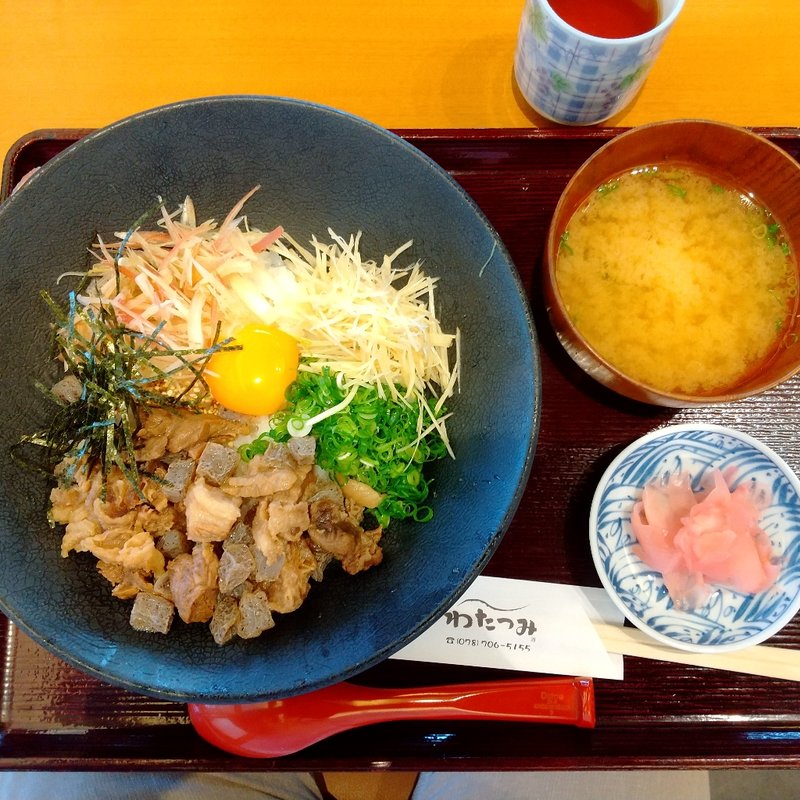 すじこんの肉ちらし寿司(わたつみ)