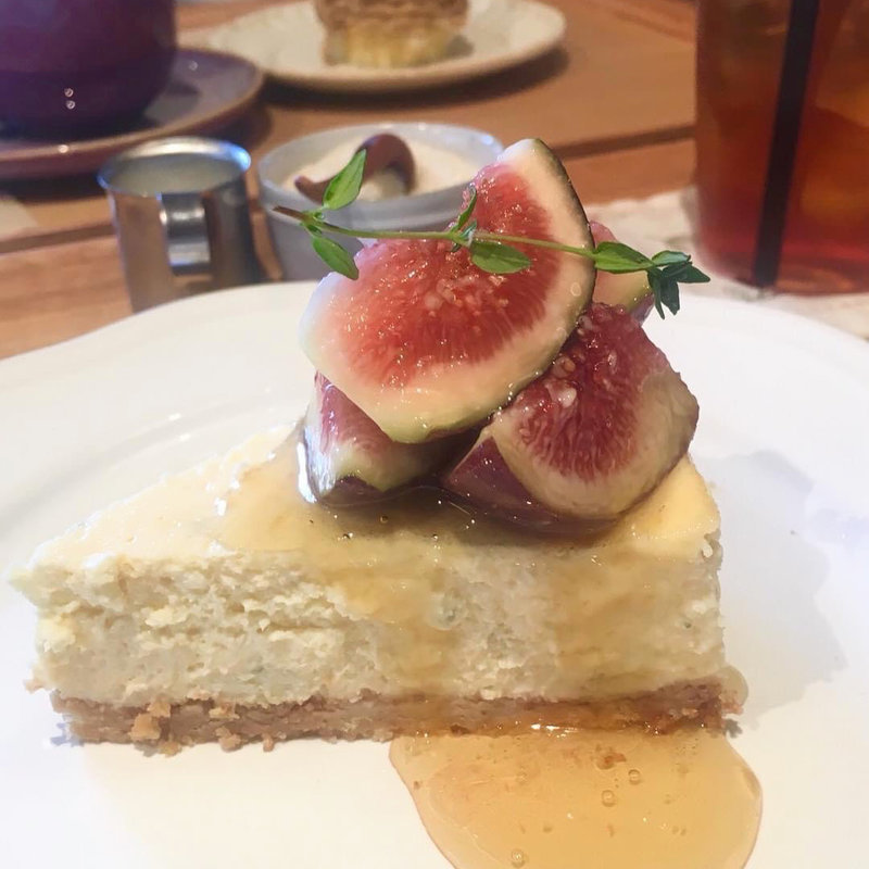 イチヂクとゴルゴンチーズケーキ(ソビノワ)
