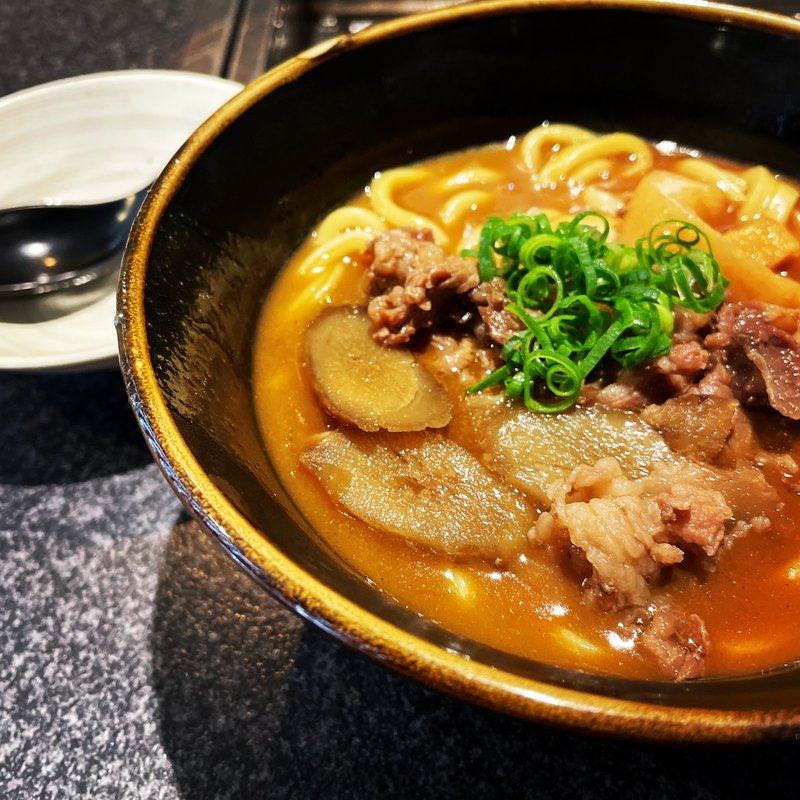 牛すじカレーうどん(松阪和牛亭)