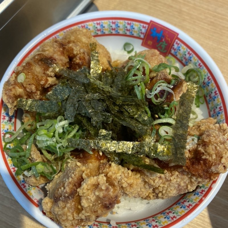 唐揚げ丼(どうとんぼり神座東京ドームシティ店 （ドウトンボリカムクラ）)